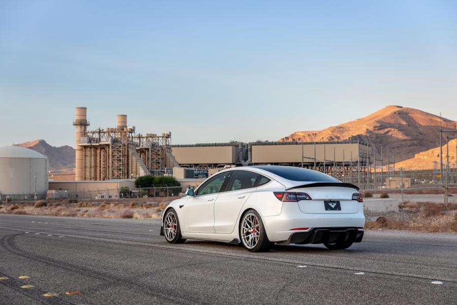  Tesla Model 3 VOLTA by Vorsteiner 2019 года  (фото 35 из 40)